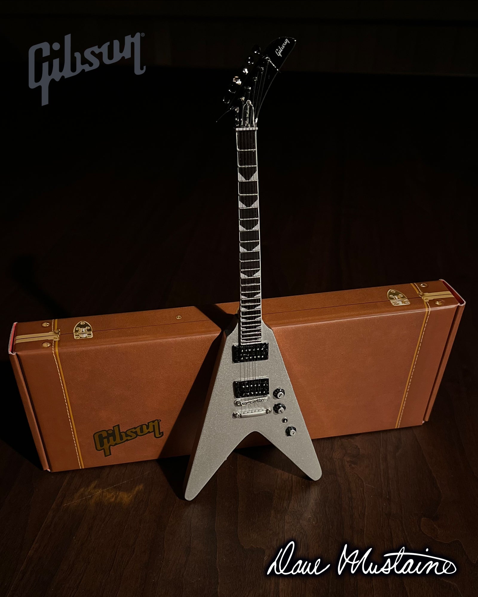 DAVE MUSTAINE SIGNATURE GIBSON FLYING V SET OF 2 MINI GUITAR COLLECTION - RUST IN PEACE & SILVER METALLIC