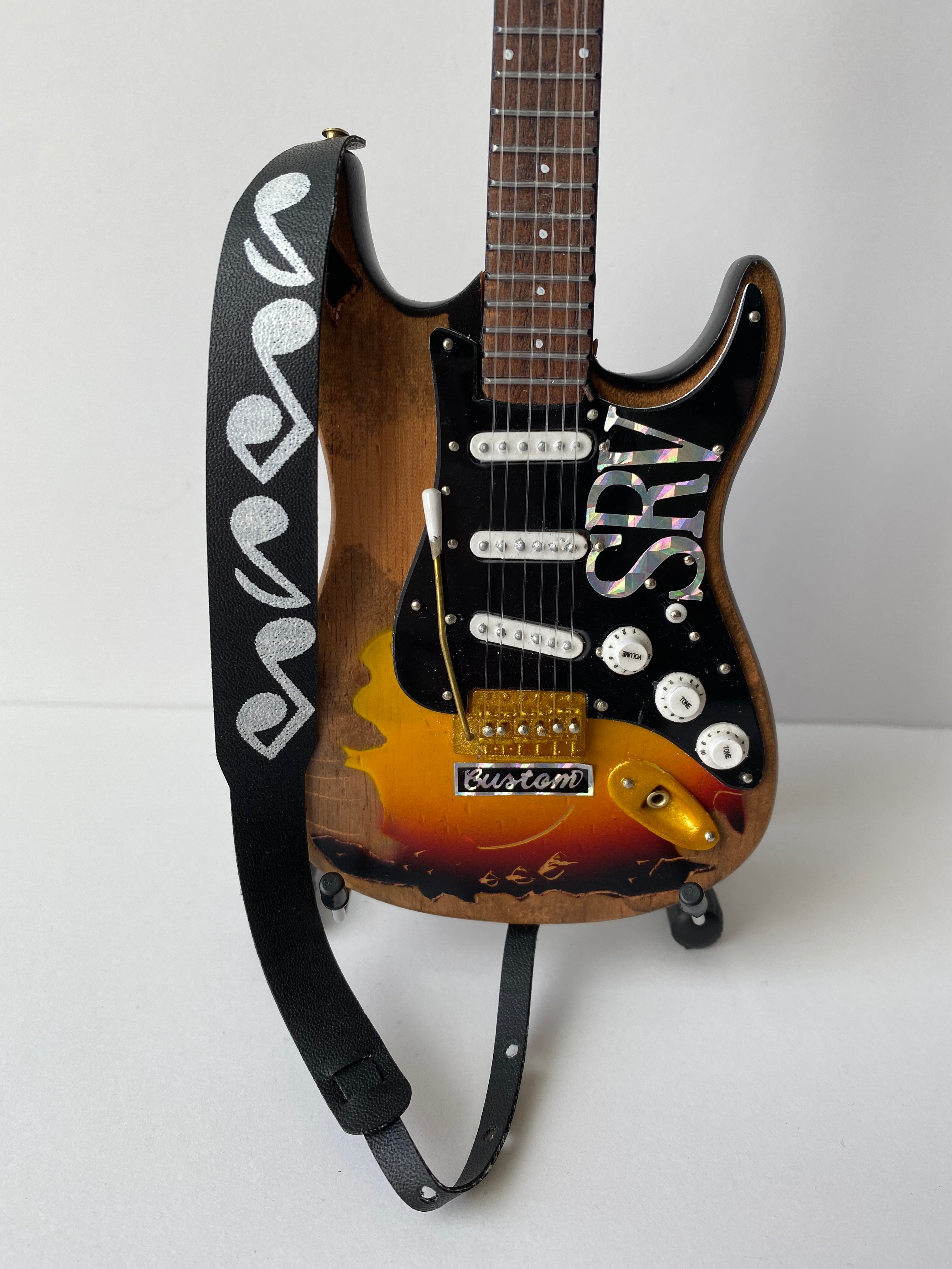 STEVIE RAY VAUGHAN MINI GUITAR STRAP - SRV MUSICAL NOTE BLACK STRAP - AXE HEAVEN®