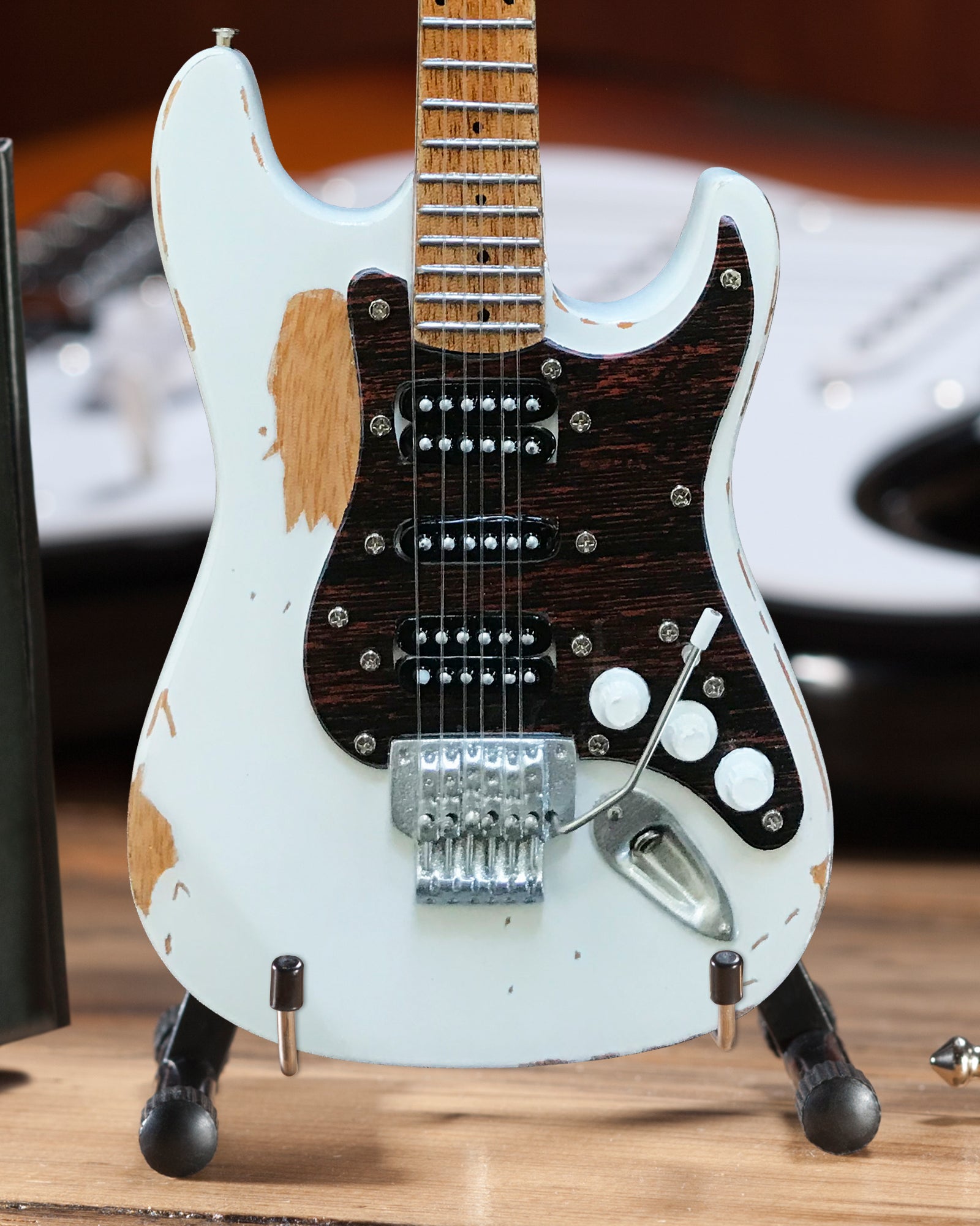 LICENSED FENDER™ STRAT™ - VINTAGE WHITE MINIATURE GUITAR MODEL