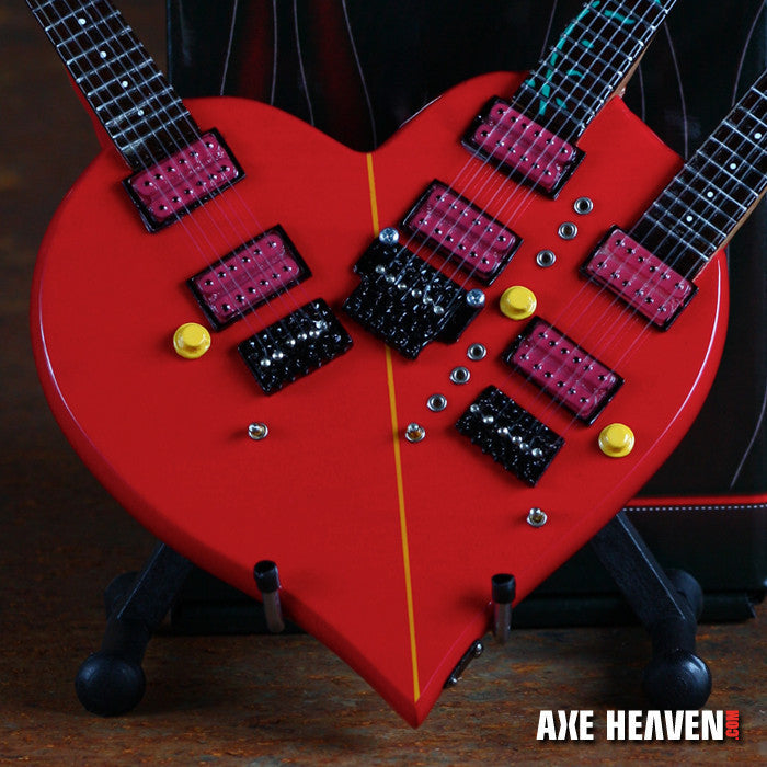 STEVE VAI FAMOUS SIGNATURE TRIPLE-NECK HEART MINIATURE GUITAR REPLICA COLLECTIBLE