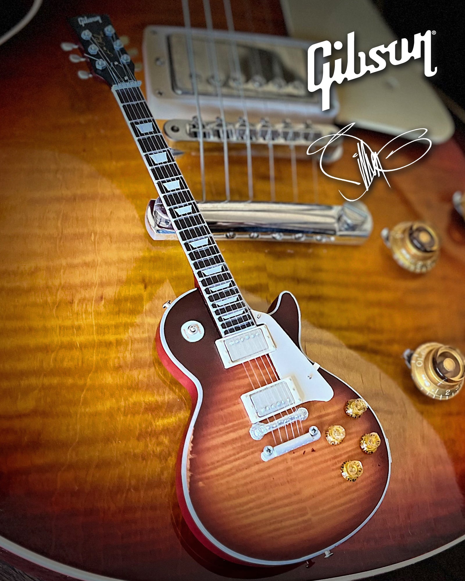 BILLY F GIBBONS AGED "PEARLY GATES" GIBSON LES PAUL MINI GUITAR MODEL