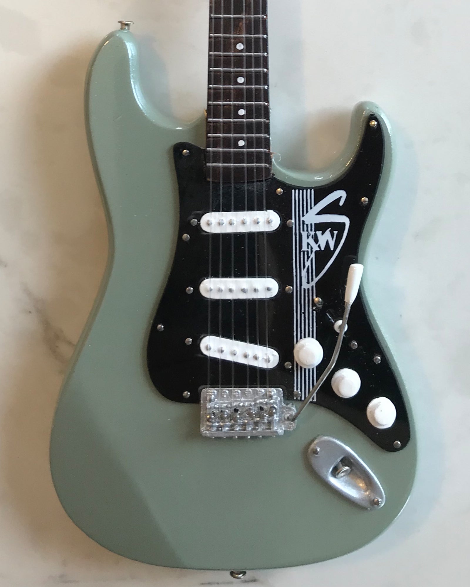 OFFICIALLY LICENSED KENNY WAYNE SHEPHERD MINI FENDER™ STRAT™ KWS GREEN SIGNATURE GUITAR MODEL