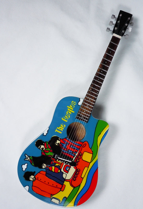 THE BEATLES - FAB FOUR YELLOW SUBMARINE MINI GUITAR